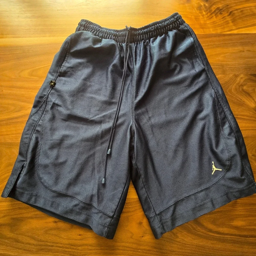 Jordan Brand Jumpman Basketball Shorts Men Lg Navy Blue Textured Mesh Athletic